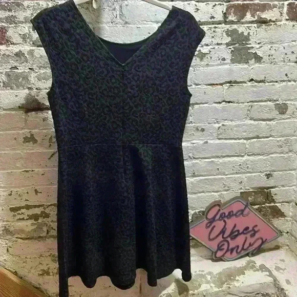 LOFT sleeveless black leopard dress with back zip size 8 never worn - Picture 5 of 6